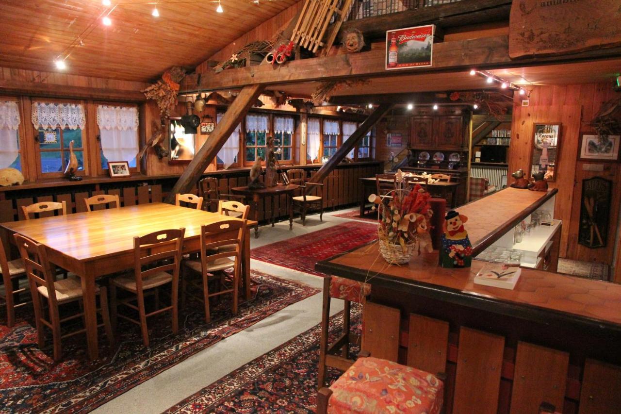 Guest House Chalet Saint Roch Albiez-Montrond Extérieur photo