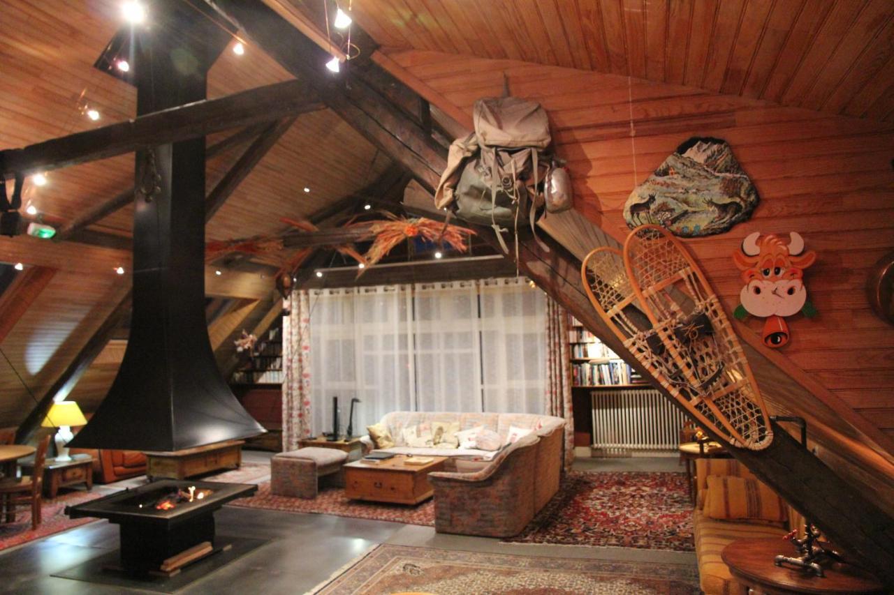 Guest House Chalet Saint Roch Albiez-Montrond Extérieur photo